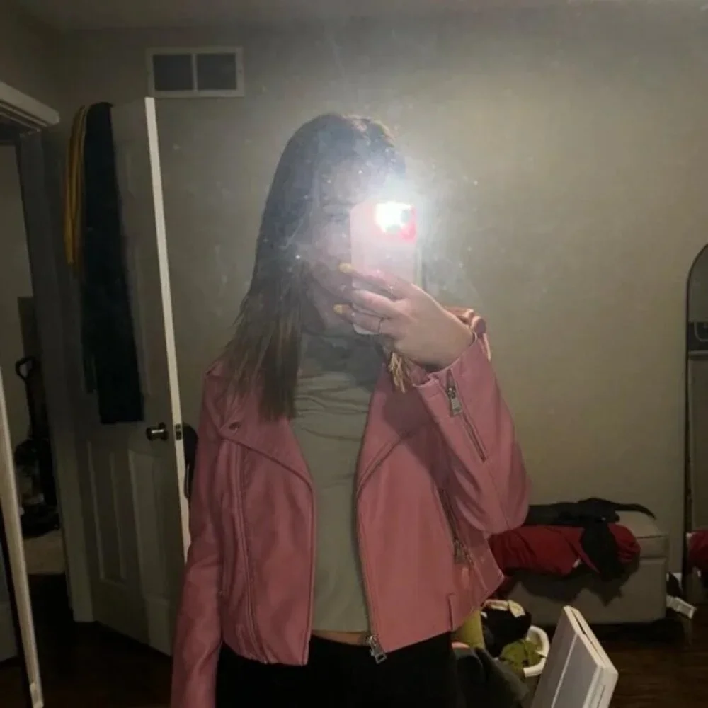 Levi’s Faux Leather Moto Jacket – Cool Pink, Boxy Fit - Picture 2 of 4
